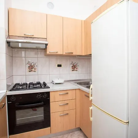 Lidija Apartment *
