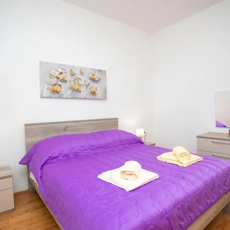 Lidija Apartment *