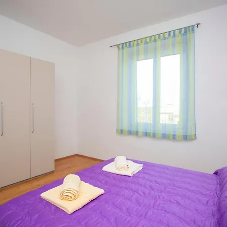 Apartment Lidija Koromacno
